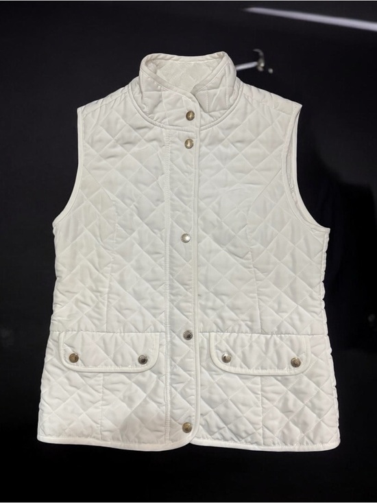 Cambridge Dry Goods Jackets & Blazers - Cambridge Dry Goods White Quilted Sleeveless Vest